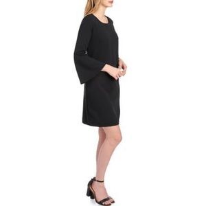 💐ABS Black Shift Dress with Bell sleeves
